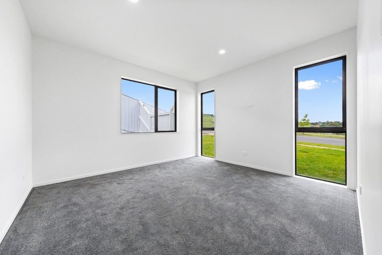 Photo of property in 111 Hillpark Drive, Pokeno, 2402