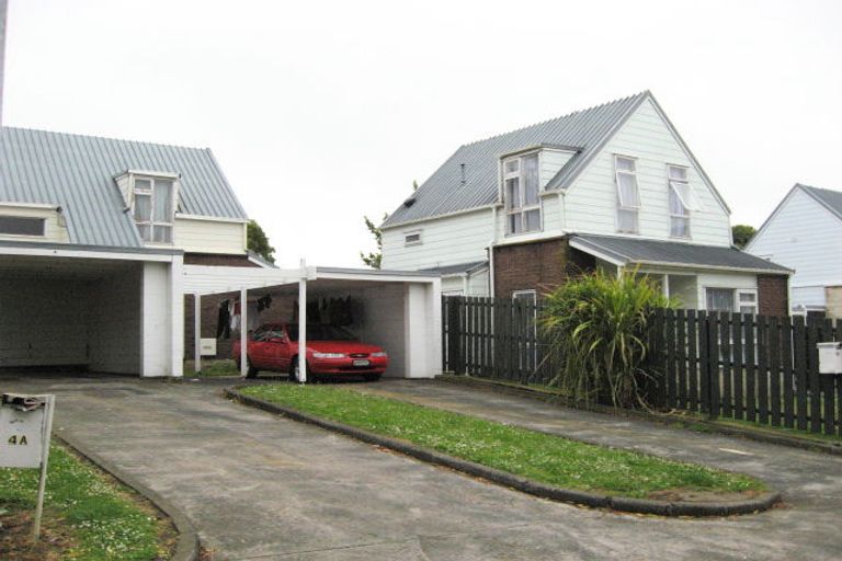 Photo of property in 4 Tioro Lane, Mangere, Auckland, 2022