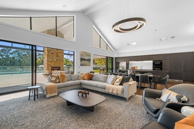 Photo of property in 73 Pomona Road, Kumeu, 0891