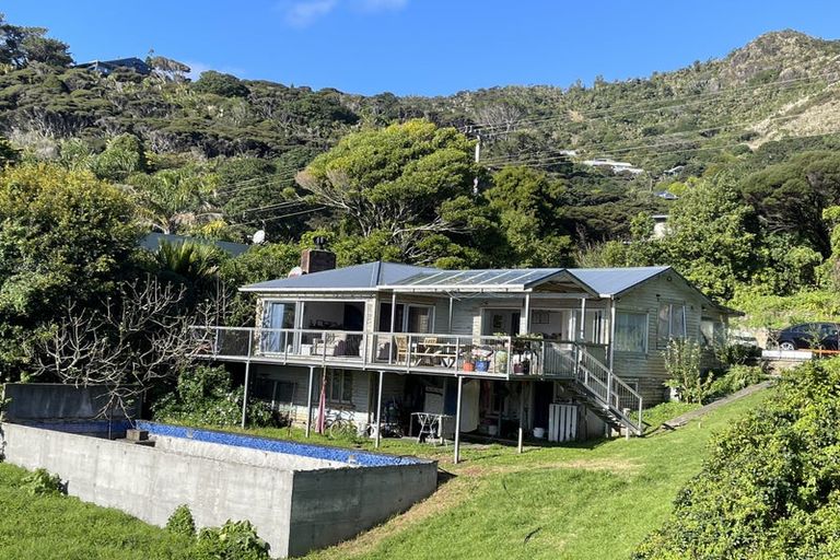 Photo of property in 57 Seaview Road, Piha, New Lynn, 0772