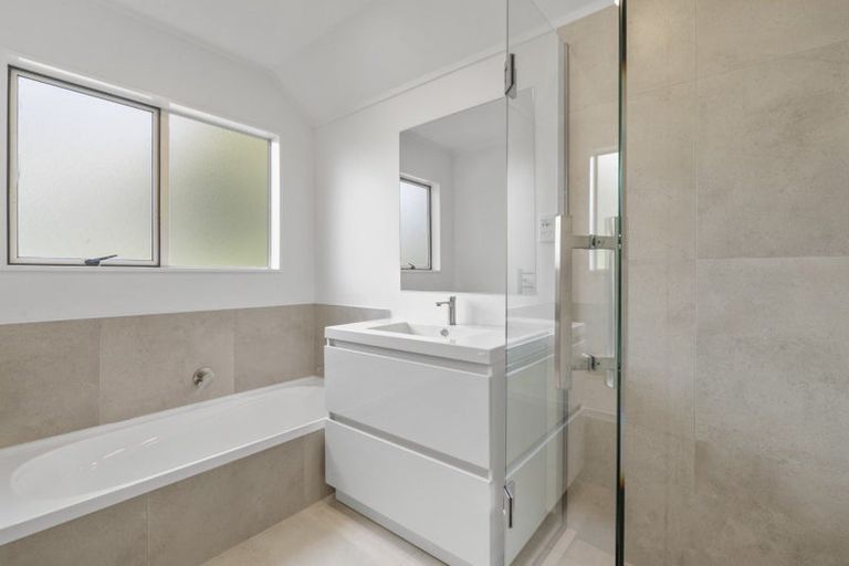 Photo of property in 1/24 Nile Road, Milford, Auckland, 0620