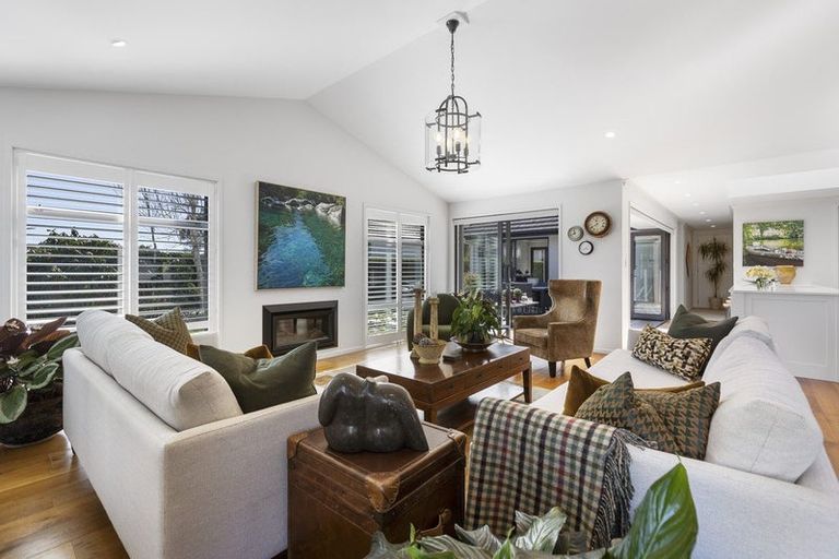 Photo of property in 1 Tupare Place, Highlands Park, New Plymouth, 4312