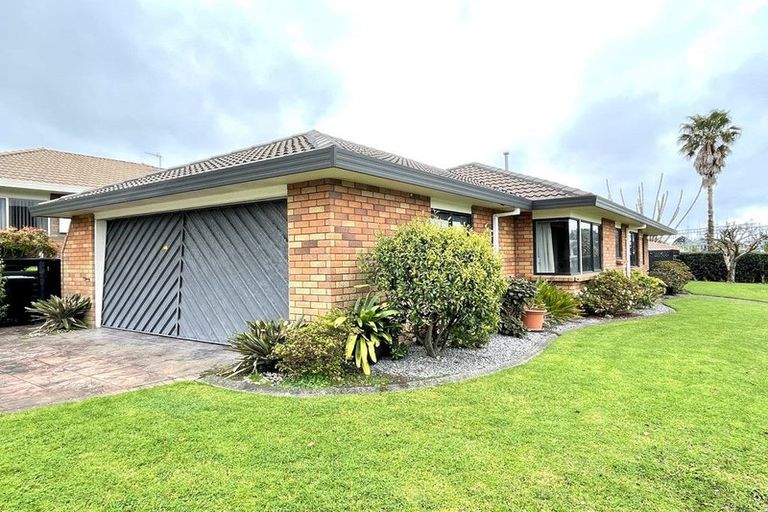 Photo of property in 1 Oleander Lane, Mount Maunganui, 3116