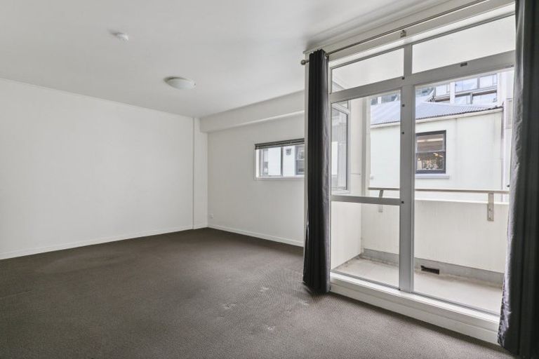 Photo of property in Dixonlane Apartments, 6/7 Feltex Lane, Te Aro, Wellington, 6011