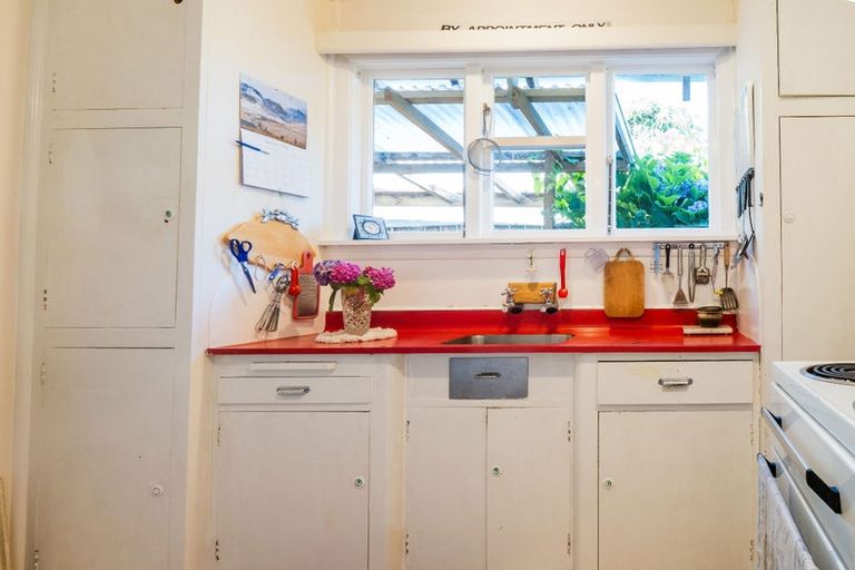 Photo of property in 4 Watson Street, Akaroa, 7520