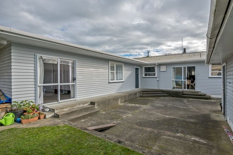 Photo of property in 28 Slacks Road, Awapuni, Palmerston North, 4412