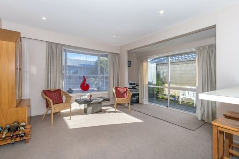 Photo of property in 1 Munro Street, Redwood, Christchurch, 8051