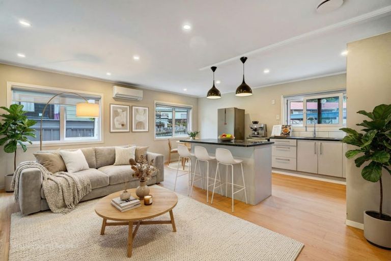 Photo of property in 5/17a Idesia Place, Totara Heights, Auckland, 2105