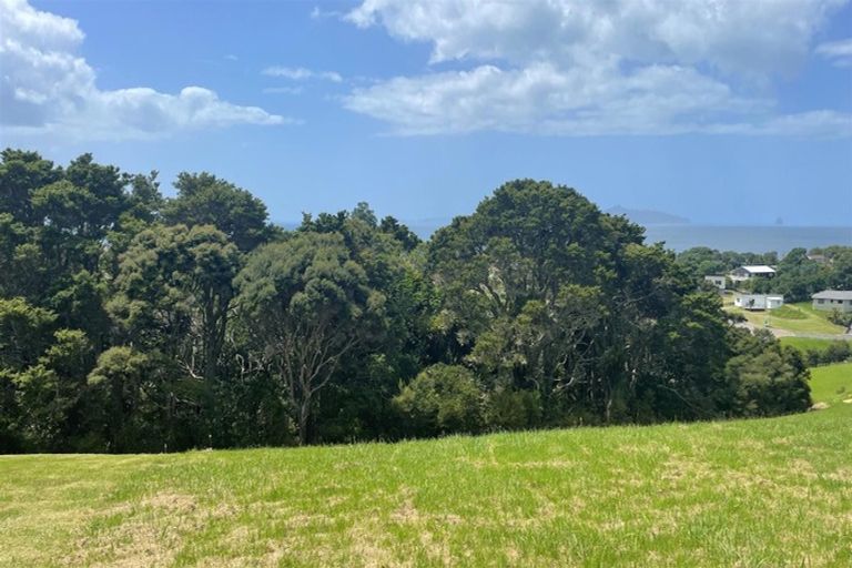 Photo of property in 5 Starlight Place, Langs Beach, 0582