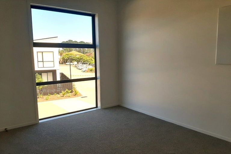 Photo of property in 29/47a Huntington Drive, Huntington Park, Auckland, 2013