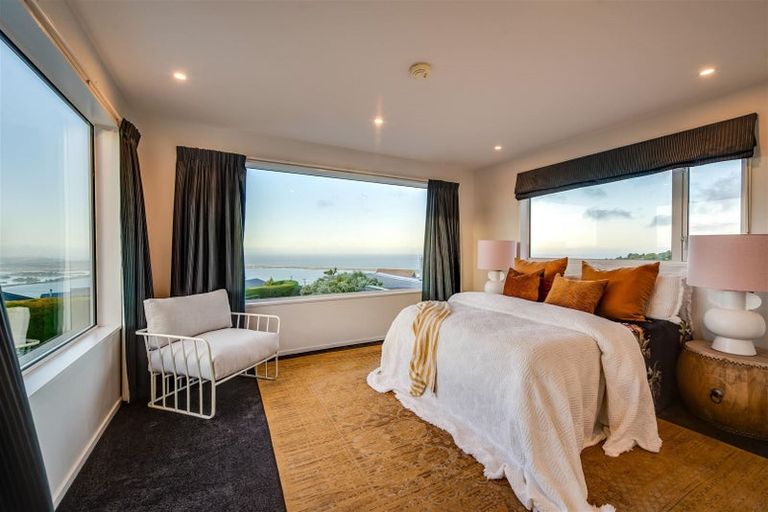 Photo of property in 40 Belleview Terrace, Mount Pleasant, Christchurch, 8081