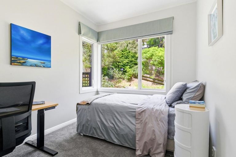 Photo of property in 34 Ranui Crescent, Khandallah, Wellington, 6035