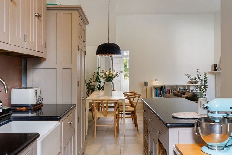 Photo of property in 58 Wright Street, Mount Cook, Wellington, 6021