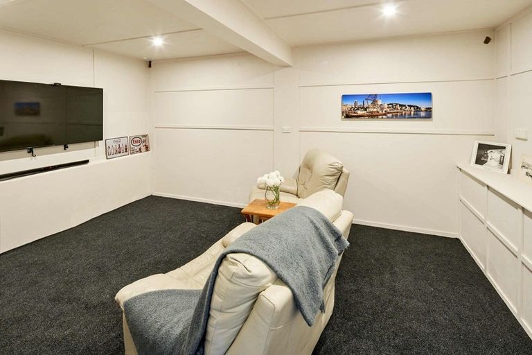 Photo of property in 28 Turriff Crescent, Tawa, Wellington, 5028