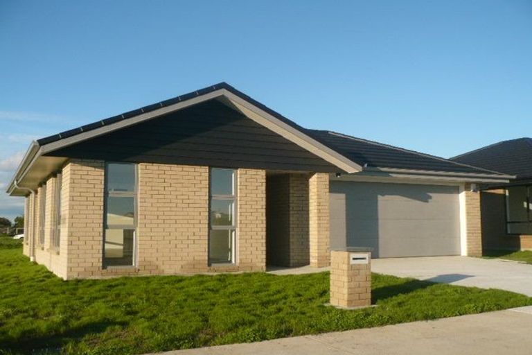 Photo of property in 12 Maxwell Road, Pukekohe, 2120