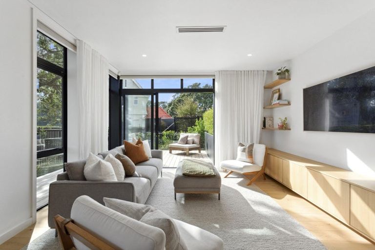 Photo of property in 45b Hudson Bay Road, Hobsonville, Auckland, 0616