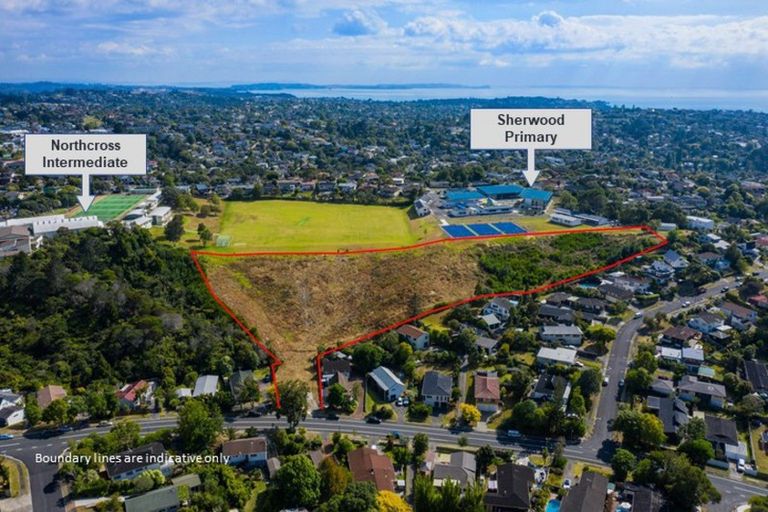 Photo of property in 85 John Downs Drive, Browns Bay, Auckland, 0630