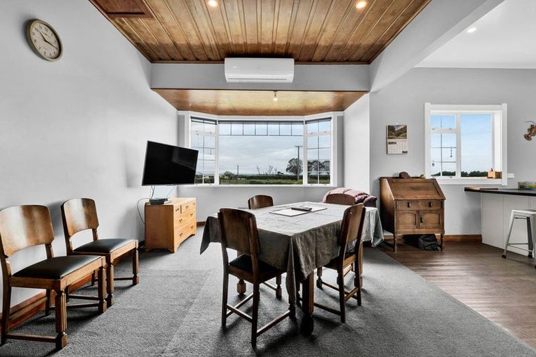 Photo of property in 22 Batten Road, Okaiawa, Hawera, 4671