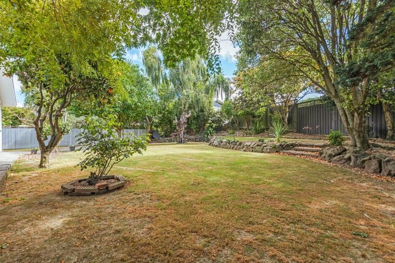 Photo of property in 27a Churchill Avenue, Hokowhitu, Palmerston North, 4410