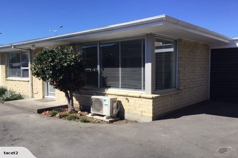 Photo of property in 3/401 Main North Road, Redwood, Christchurch, 8051