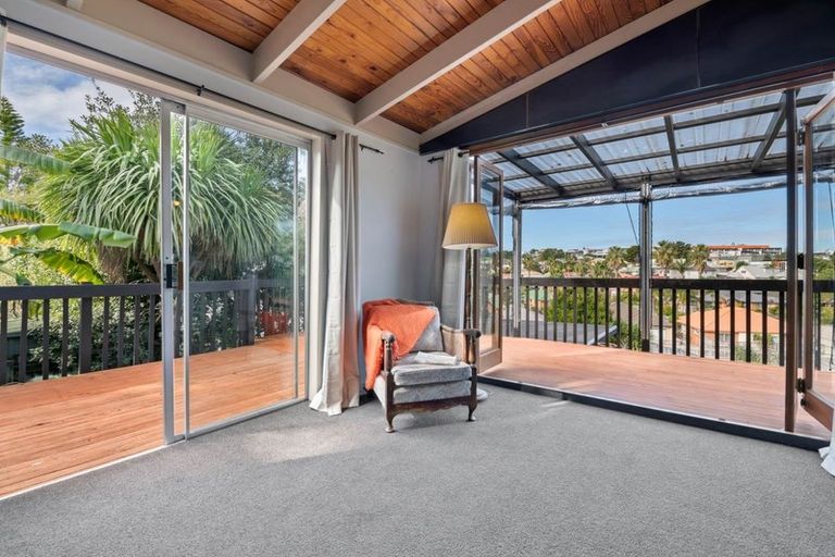 Photo of property in 2/25 Matai Road, Stanmore Bay, Whangaparaoa, 0932