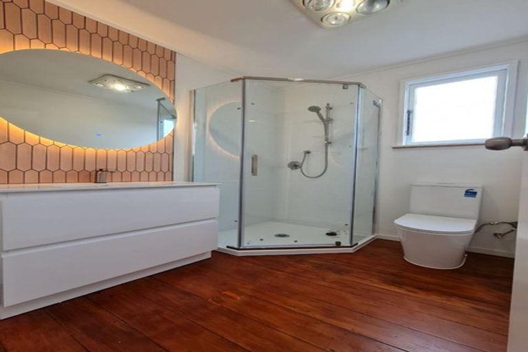Photo of property in 36b Alberta Street, Point Chevalier, Auckland, 1022