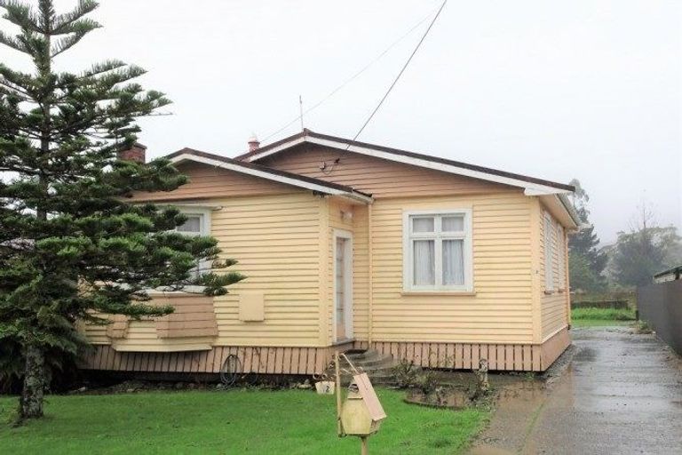 Photo of property in 12 Inverness Street, Dunollie, Runanga, 7803