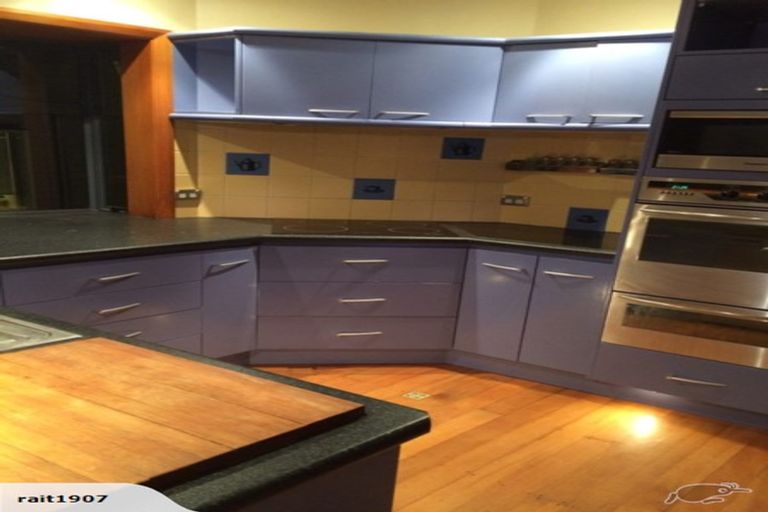 Photo of property in 10 Sherwood Lane, Cashmere, Christchurch, 8022