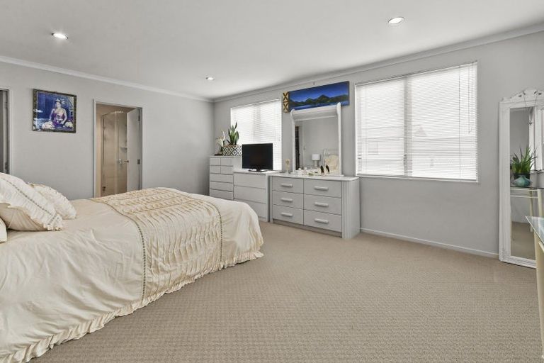 Photo of property in 1 Toscana Drive, Karaka, Papakura, 2113