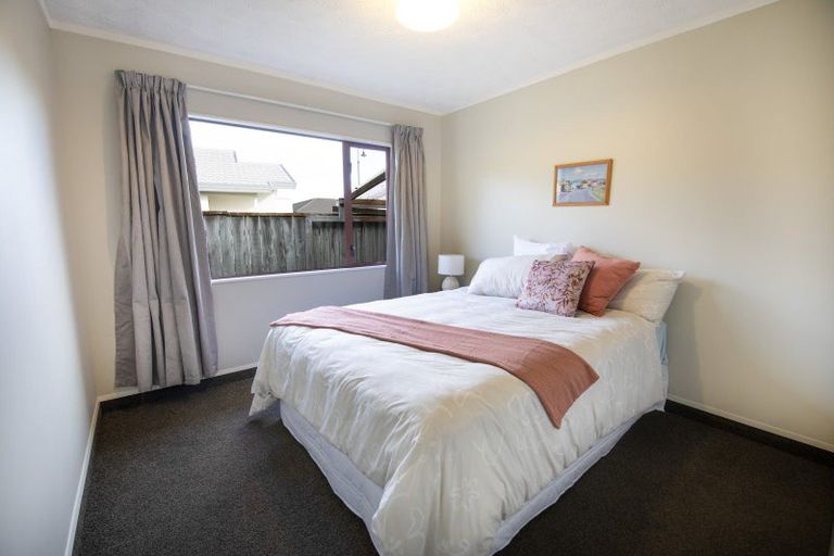 Photo of property in 19 Bucksburn Place, Greenmeadows, Napier, 4112