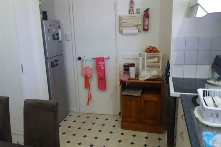 Photo of property in 2/45 Dickson Crescent, Hornby, Christchurch, 8042