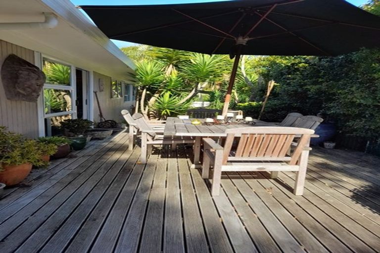 Photo of property in 22 Leaming Place, Clarks Beach, 2122