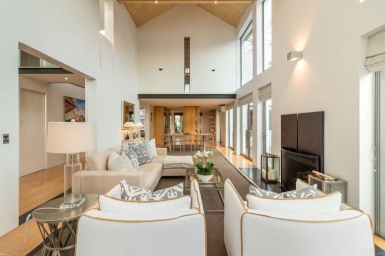 Photo of property in 100 Glandovey Road, Fendalton, Christchurch, 8052