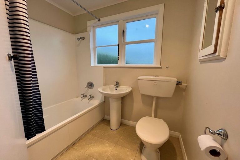 Photo of property in 2 Giesen Road, Feilding, 4702