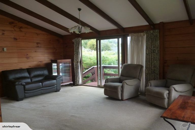 Photo of property in 13 Booker Place, Weymouth, Auckland, 2103