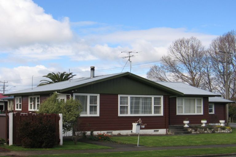 Photo of property in 2 Wavell Crescent, Lansdowne, Masterton, 5810