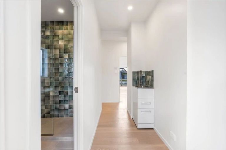 Photo of property in 2 Tokoroa Road, Tairua, 3508