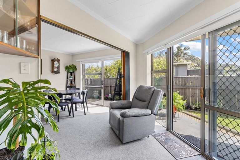 Photo of property in 23b Stoke Street, Westown, New Plymouth, 4310