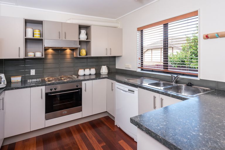 Photo of property in 2/25 Channing Crescent, Botany Downs, Auckland, 2010