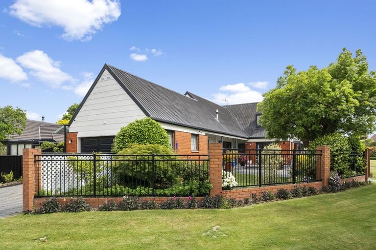 Photo of property in 10 Swithland Place, Avonhead, Christchurch, 8042