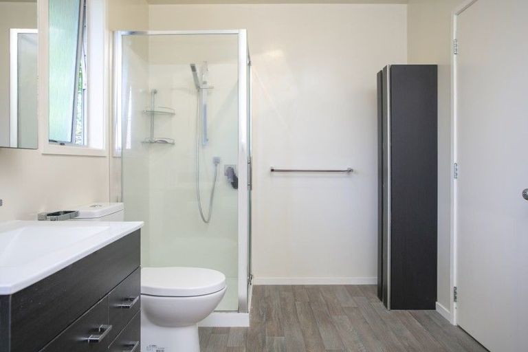 Photo of property in 47 Chesham Avenue, Waipahihi, Taupo, 3330