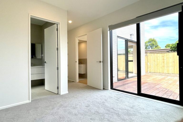 Photo of property in 6 Vanbrugh Place, Bucklands Beach, Auckland, 2014