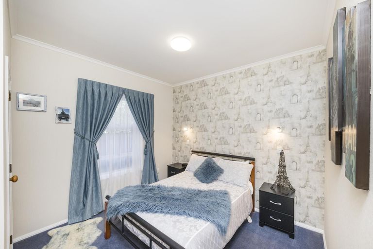 Photo of property in 21 Alan Street, Palmerston North, 4414