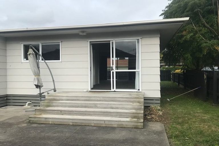 Photo of property in 3 Alpha Street, Papakura, 2110