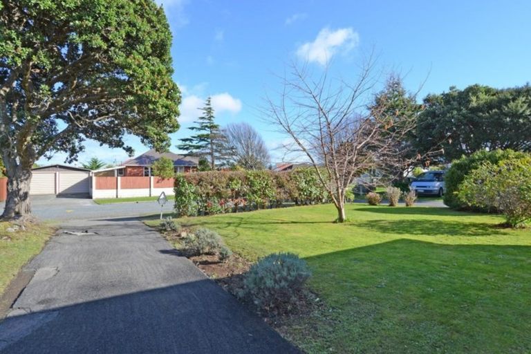 Photo of property in 39 Atiawa Crescent, Waiwhetu, Lower Hutt, 5010