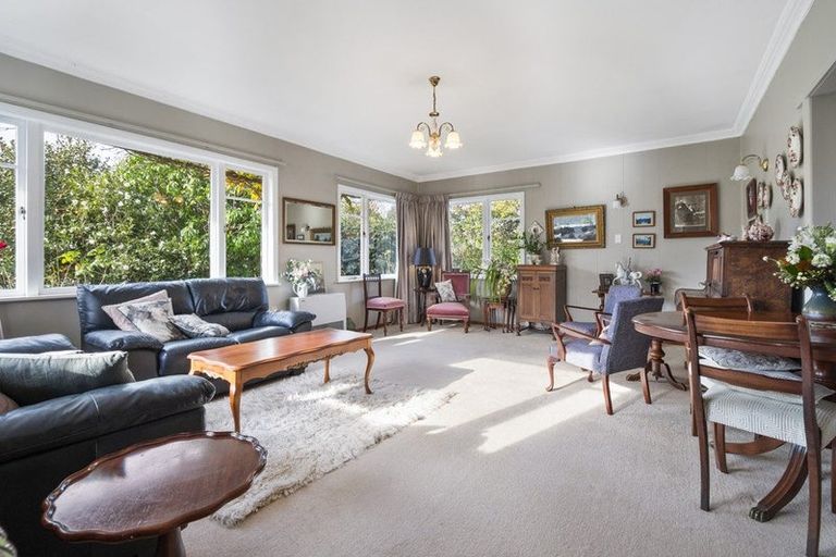 Photo of property in 5 Epsom Road, Hokowhitu, Palmerston North, 4410