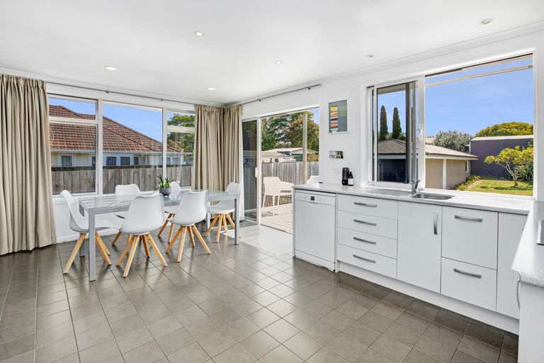 Photo of property in 16 Page Street, Morrinsville, 3300