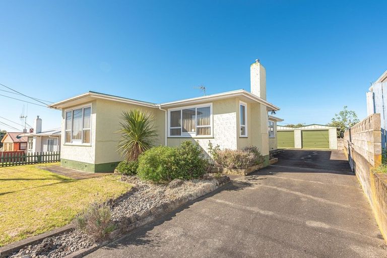Photo of property in 40 Kowhai Street, Castlecliff, Whanganui, 4501