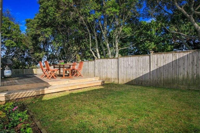 Photo of property in 1/44 Kaipatiki Road, Glenfield, Auckland, 0629