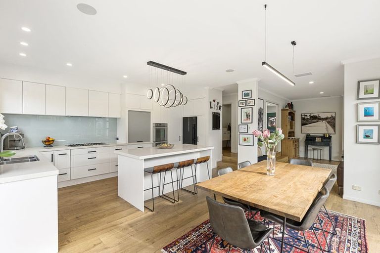 Photo of property in 6 Regent Street, Devonport, Auckland, 0624